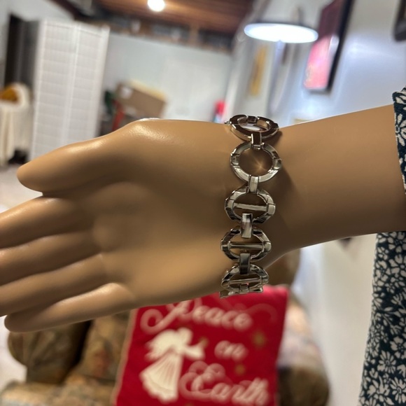 NWT❤️Avon Silverton Circle - Picture 4 of 5